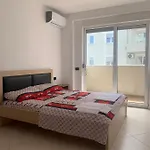 Sindi\'S House